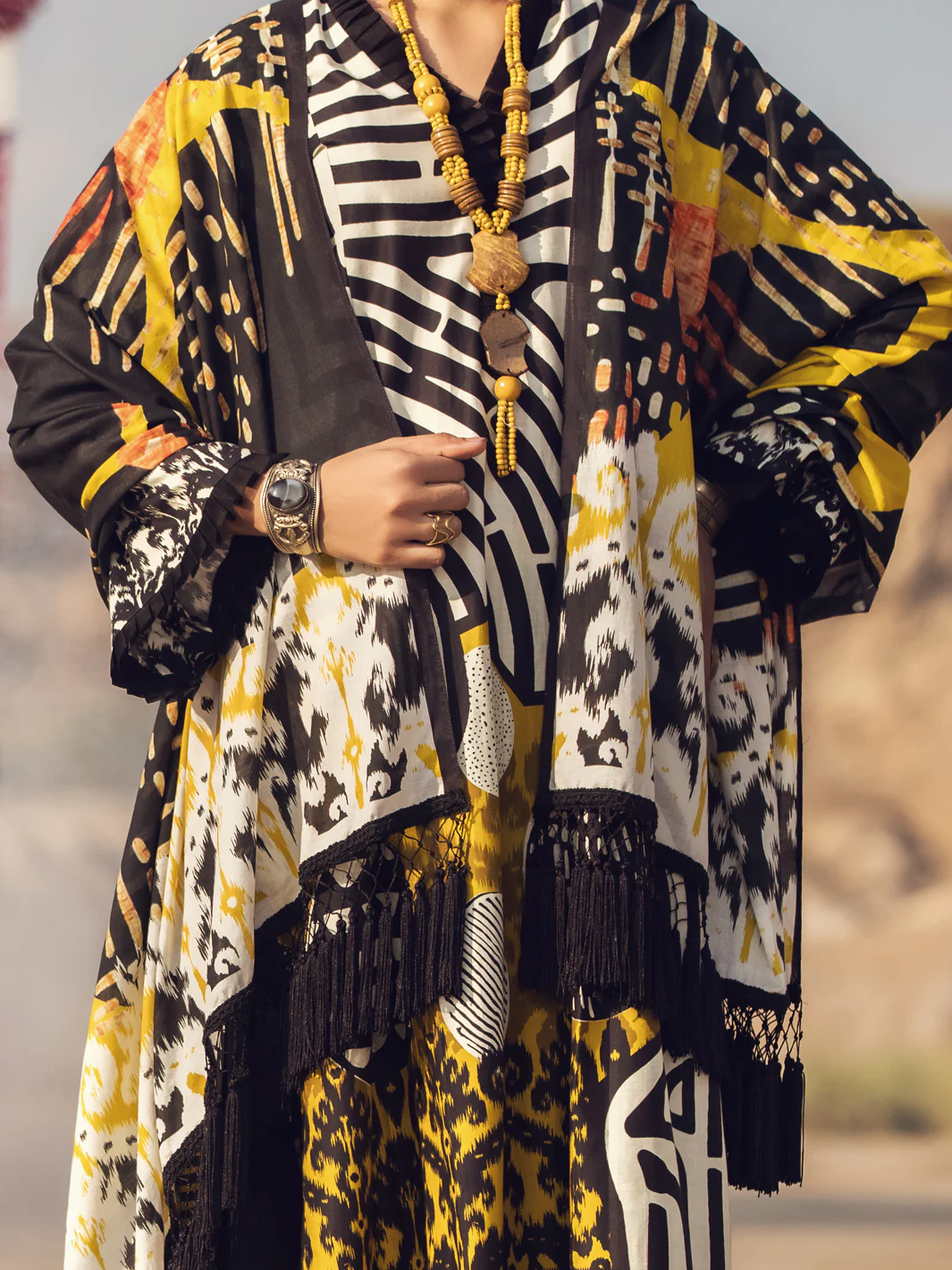 Black Cambric 3 Piece Unstitched - AWP-3PS-321 - Image 4