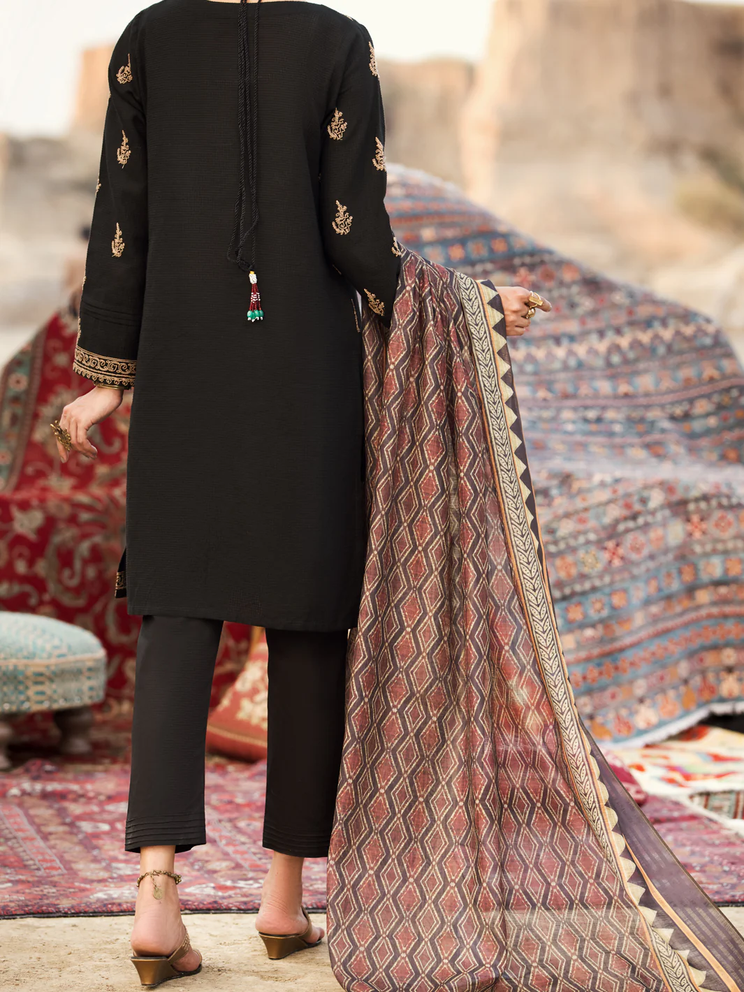 Black Dobby Jacquard 3 Piece Unstitched - AWP-3PS-334 - Image 5