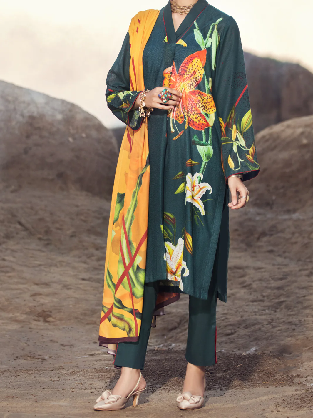 Hunter Green Karandi 3 Piece Stitched - AWP-3PS-347 - Image 4