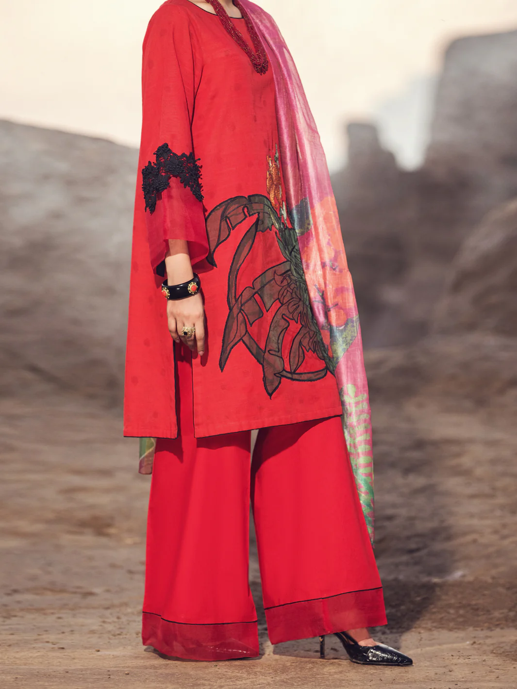 Red Khaddar 3 Piece Stitched - AWP-3PS-348 - Image 4