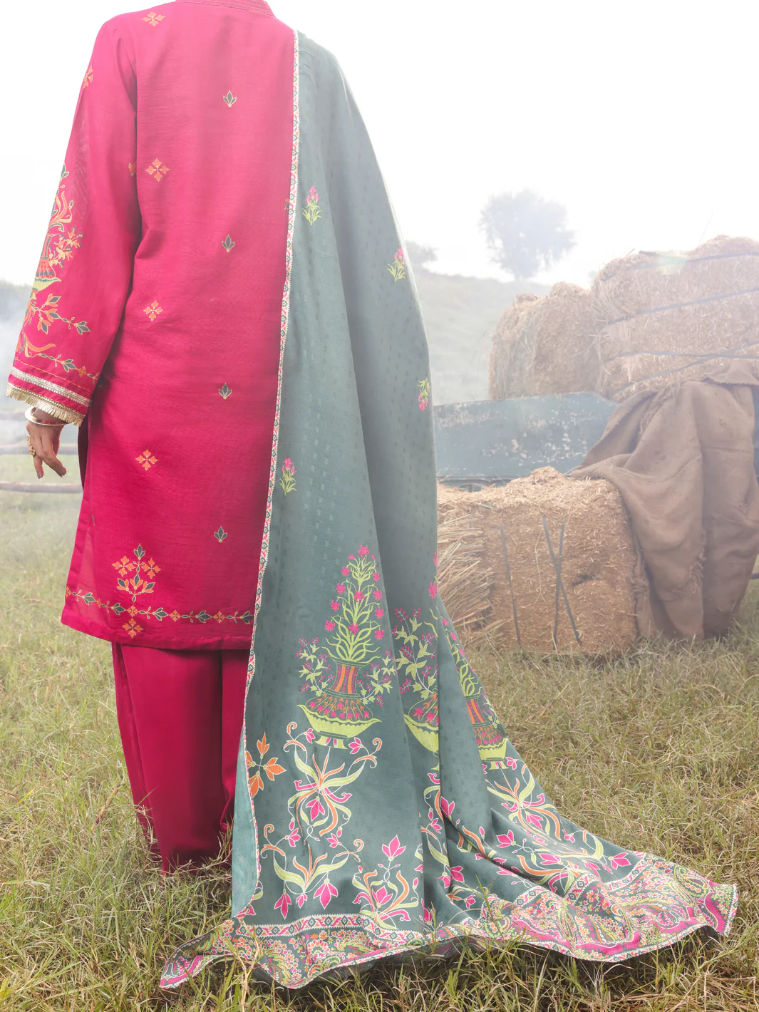 Fuchsia Khaddar 3 Piece Stitched - AWP-3PS-417 - Image 2
