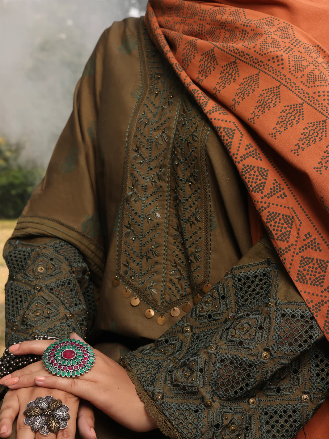 Mehndi Green Cambric Unstitched 3 Piece - AWP-3PS-418 - Image 3