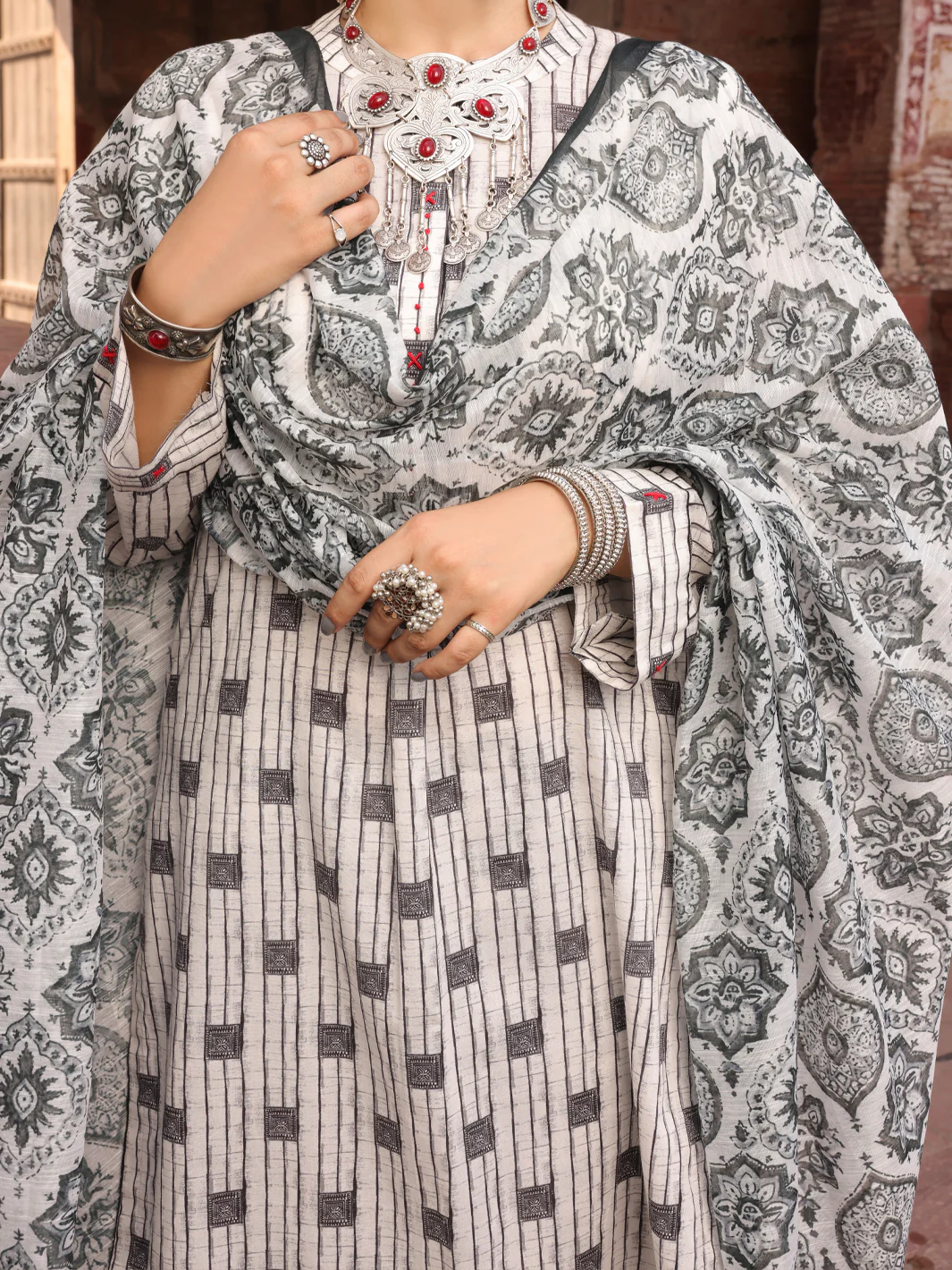Black & White Cambric Stitched 3 Piece - AWP-3PS-503 - Image 3