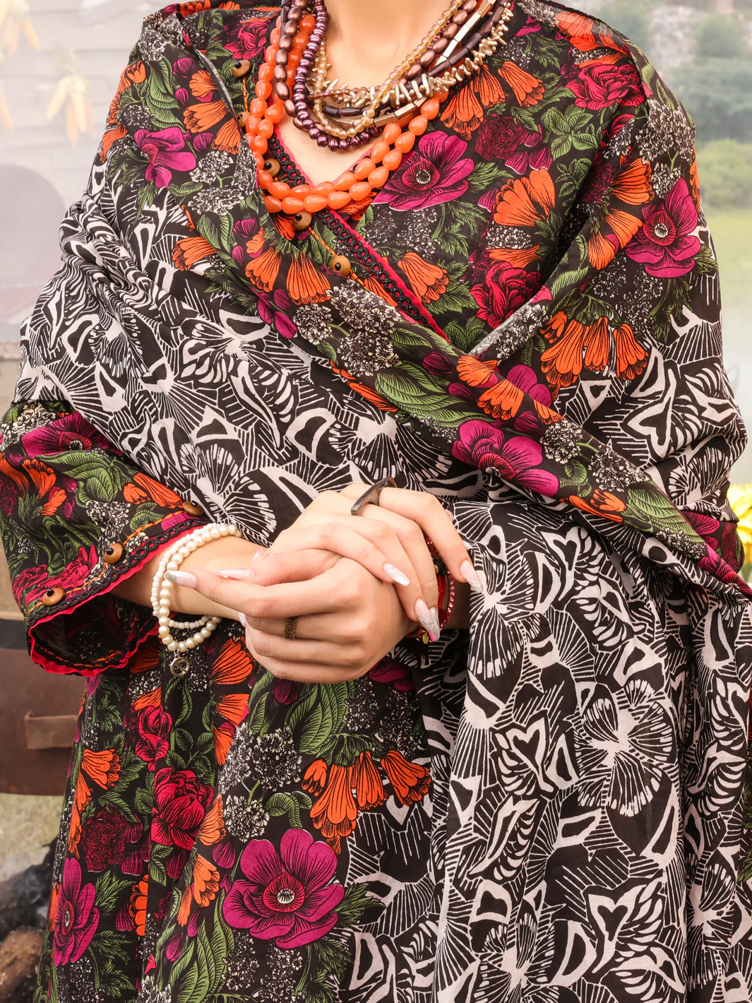 Multicolor Khaddar Unstitched 3 Piece - AWP-3PS-513 - Image 3