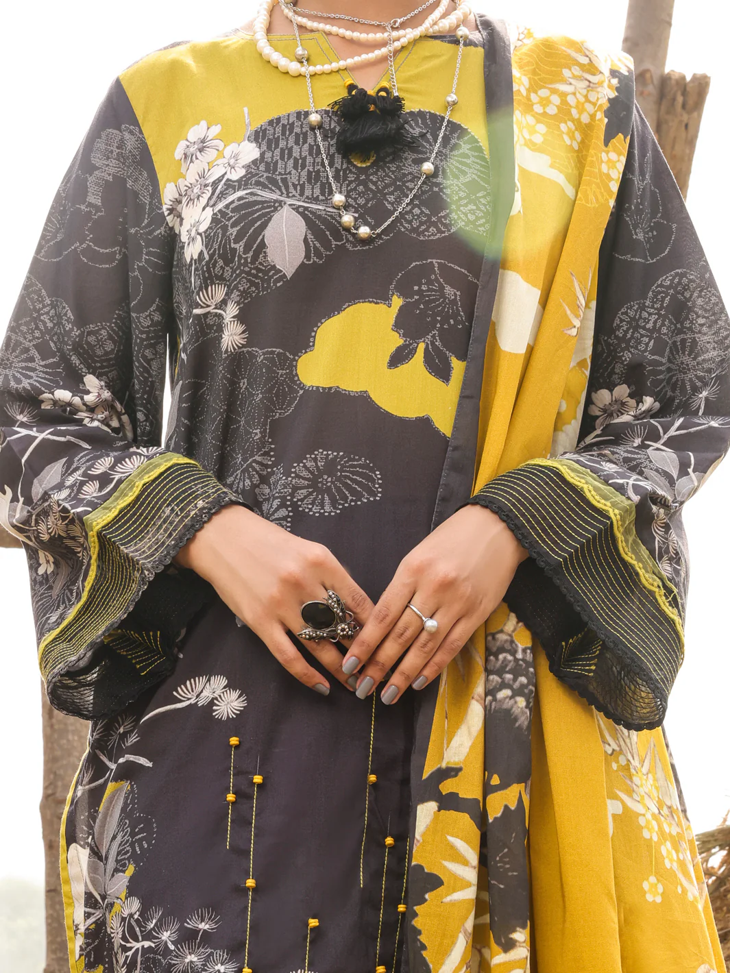 Black Cambric Unstitched 3 Piece - AWP-3PS-521 - Image 3