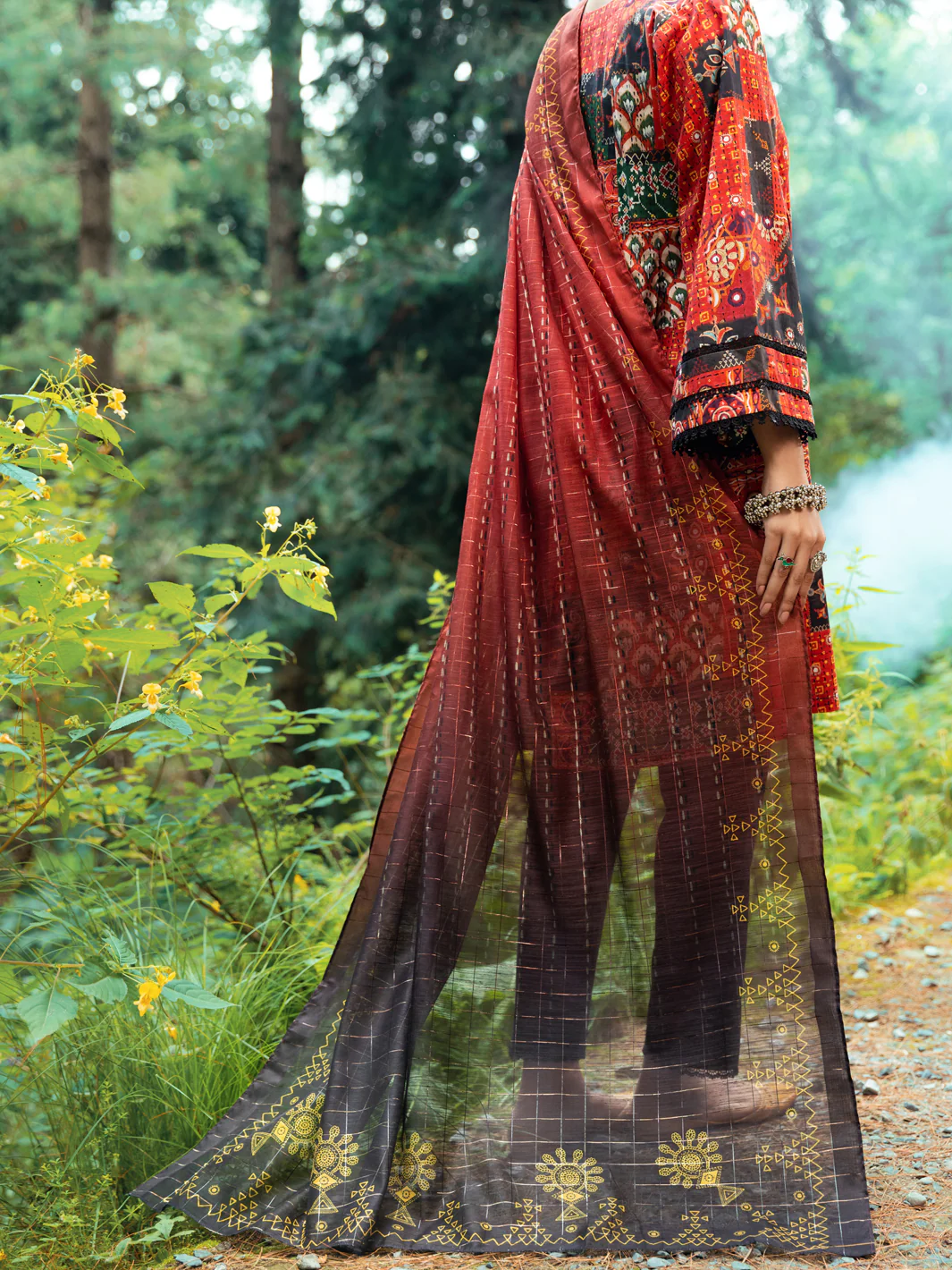 Red Cambric 3 Piece Stitched - AWP-3PS-547 - Image 2