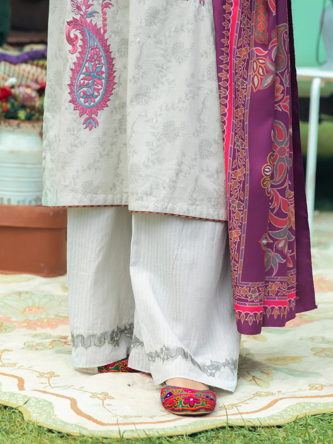 Grey Cambric 3 Piece Stitched - AWP-3PS-621 - Image 4