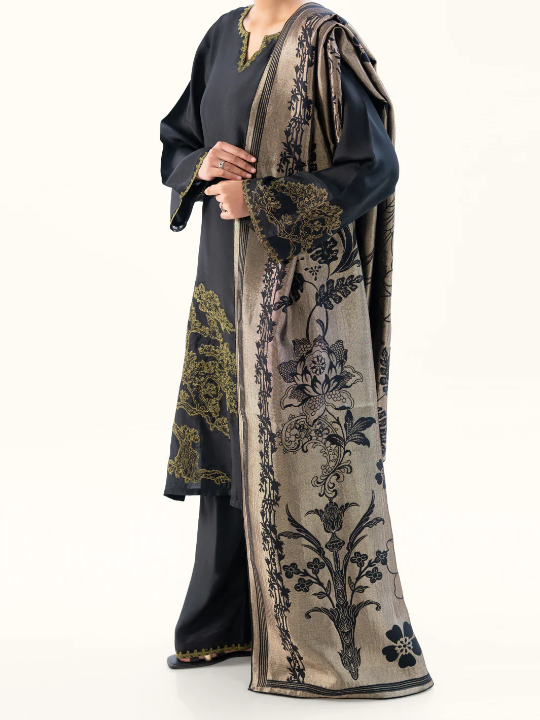 Black Taffeta Silk 3Pc Stitched - AWP-3PS-777 - Image 3