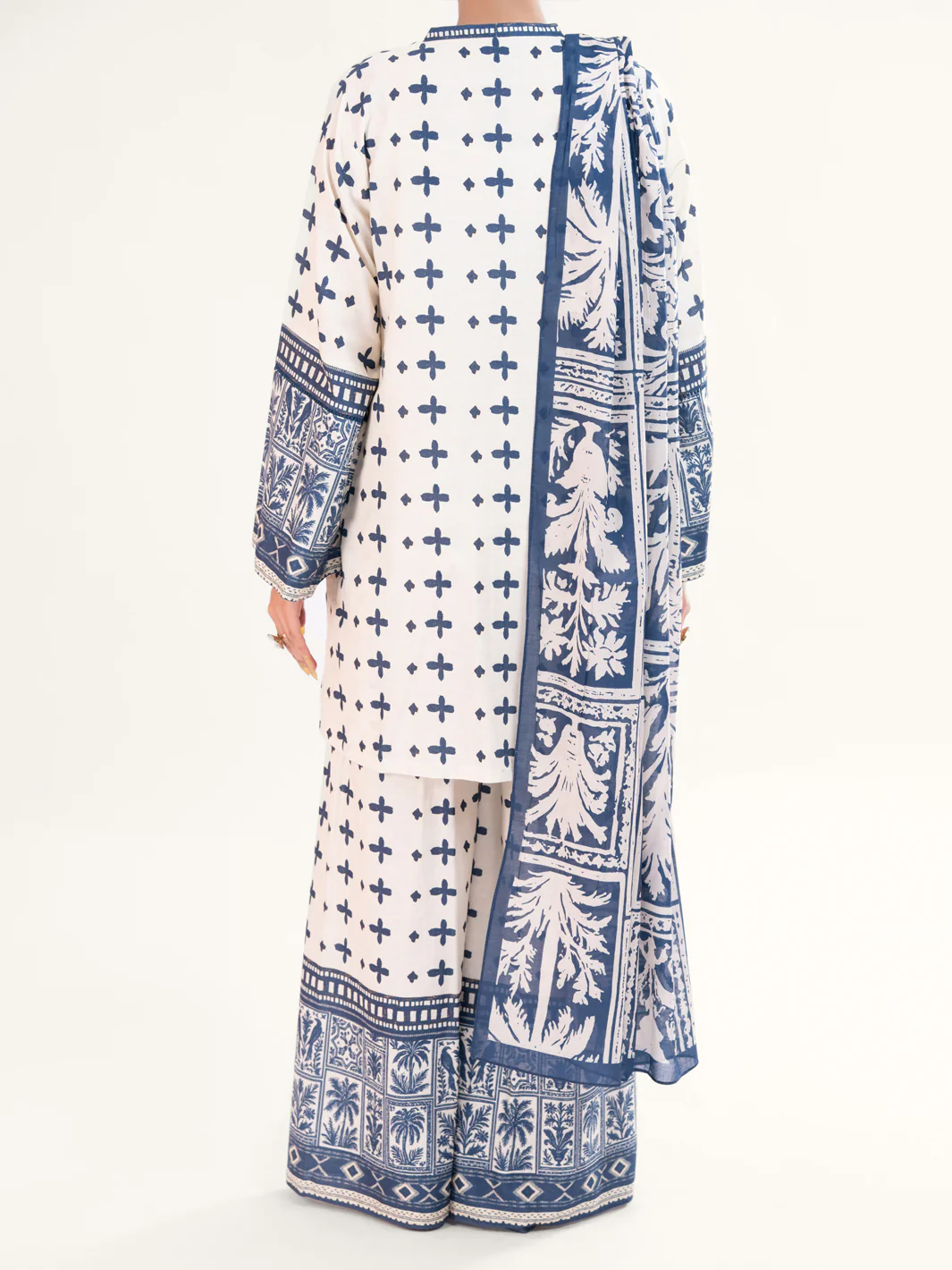 Off White Lawn 3Pc Stitched - AWP-3PS-861 - Image 4