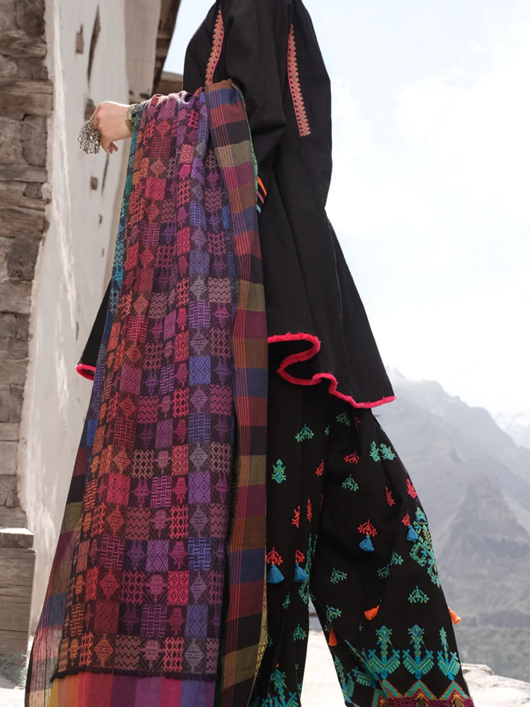 Black Khaddi 3 Piece Stitched - AWP-215 - Image 2