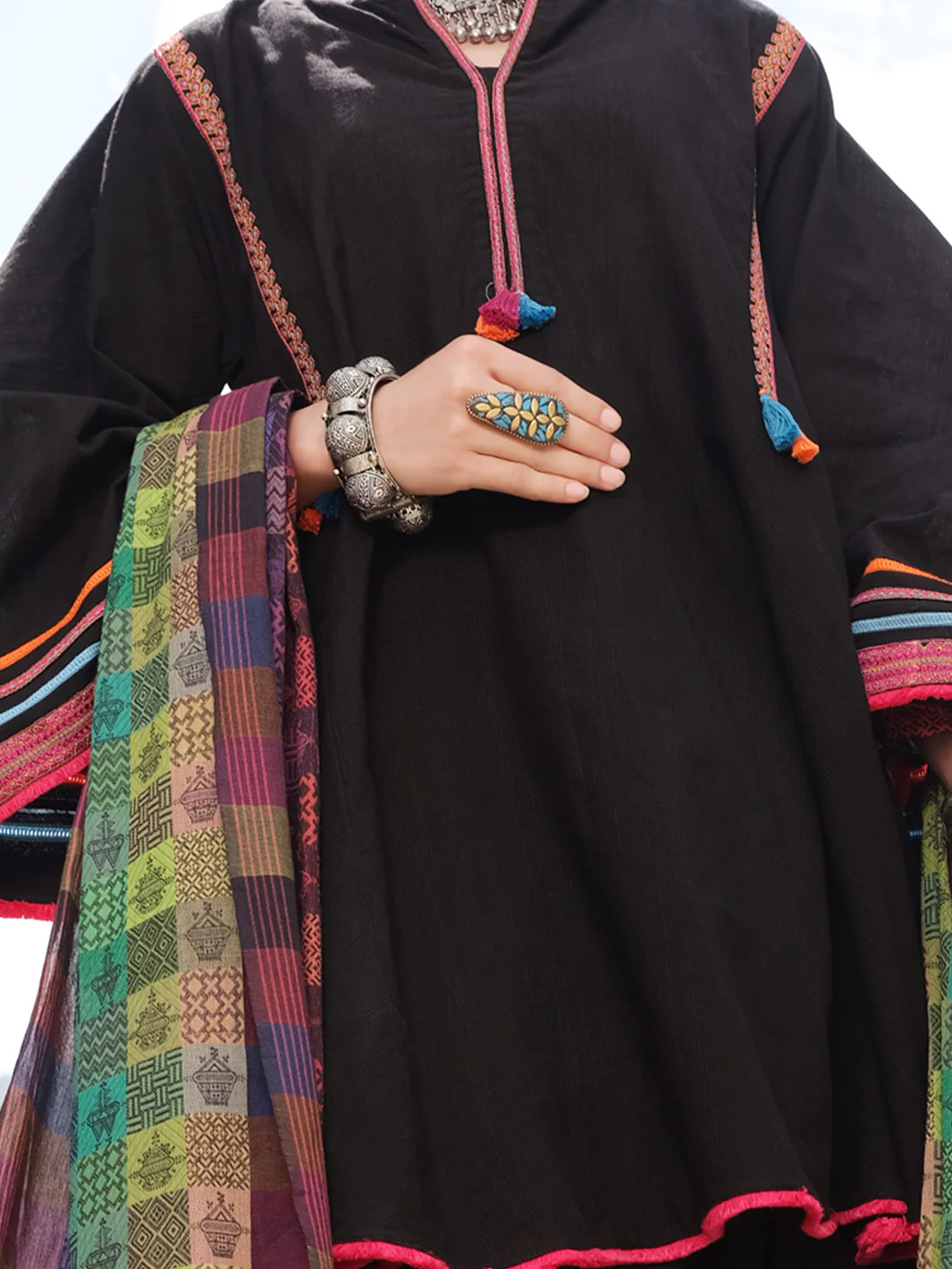 Black Khaddi 3 Piece Stitched - AWP-215 - Image 4
