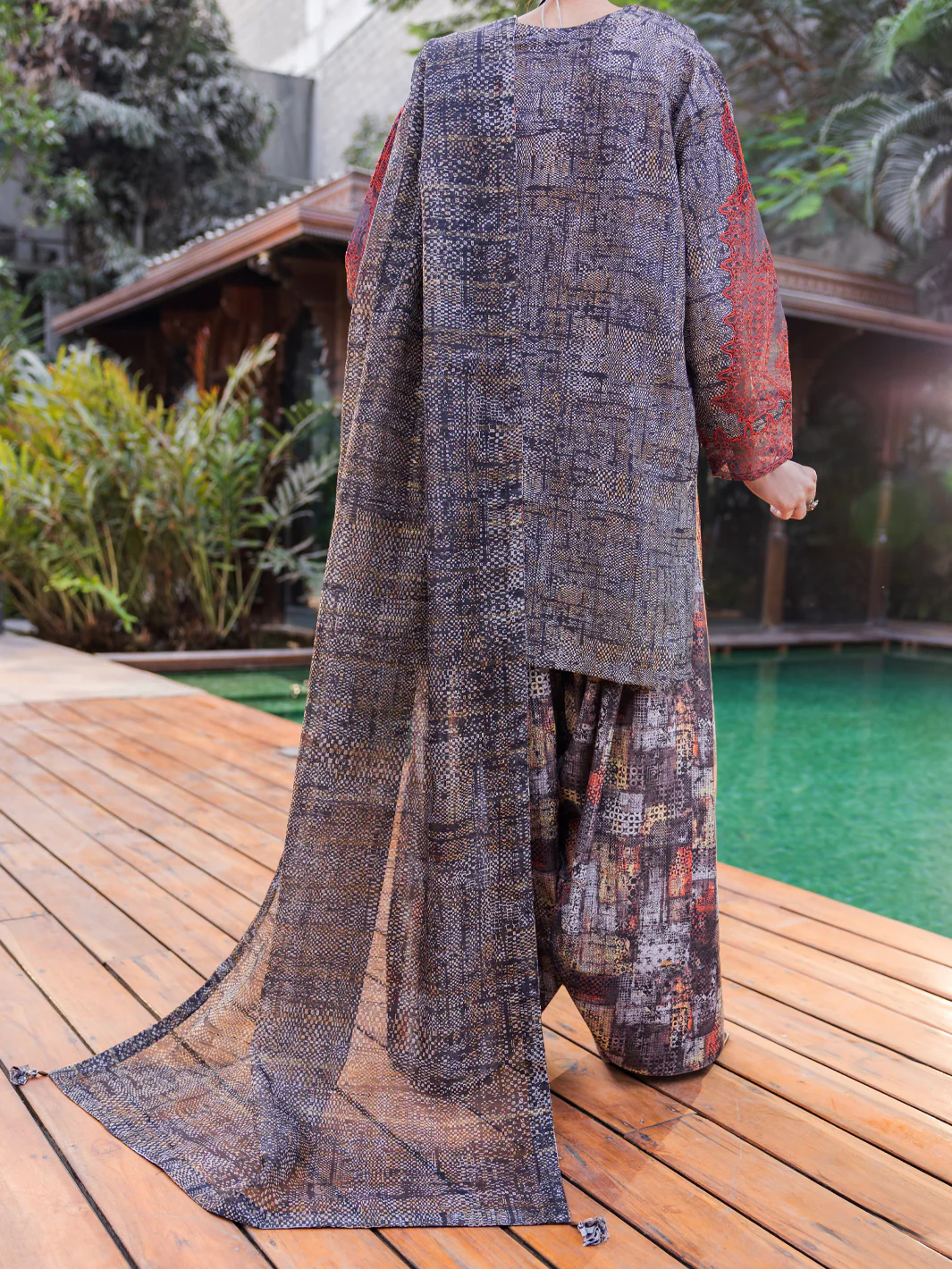 Black Silk Lawn Stitched 3PC - ALP-SS-3PS-2648 - Image 2
