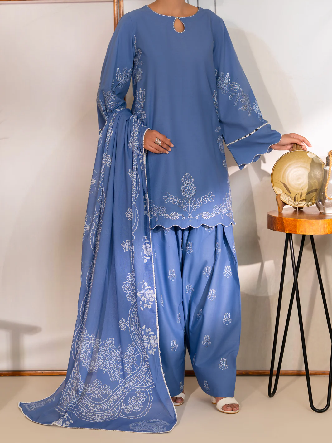 Blue Dyed Lawn Unstitched 3Pc - ALP-3PS-2689 - Image 5