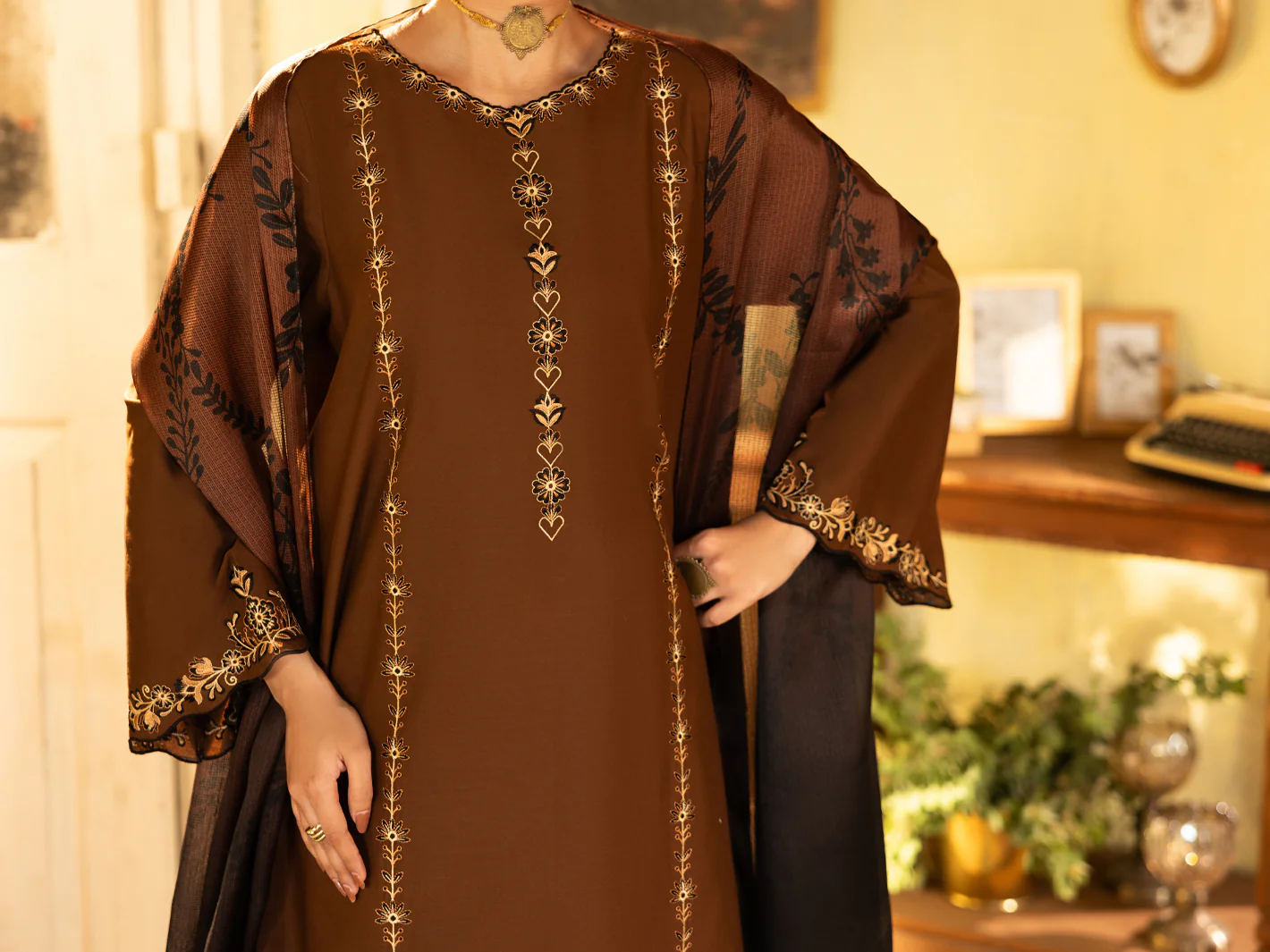 Brown Cambric Stitched 3Pc - ALP-3PS-2637 - Image 4
