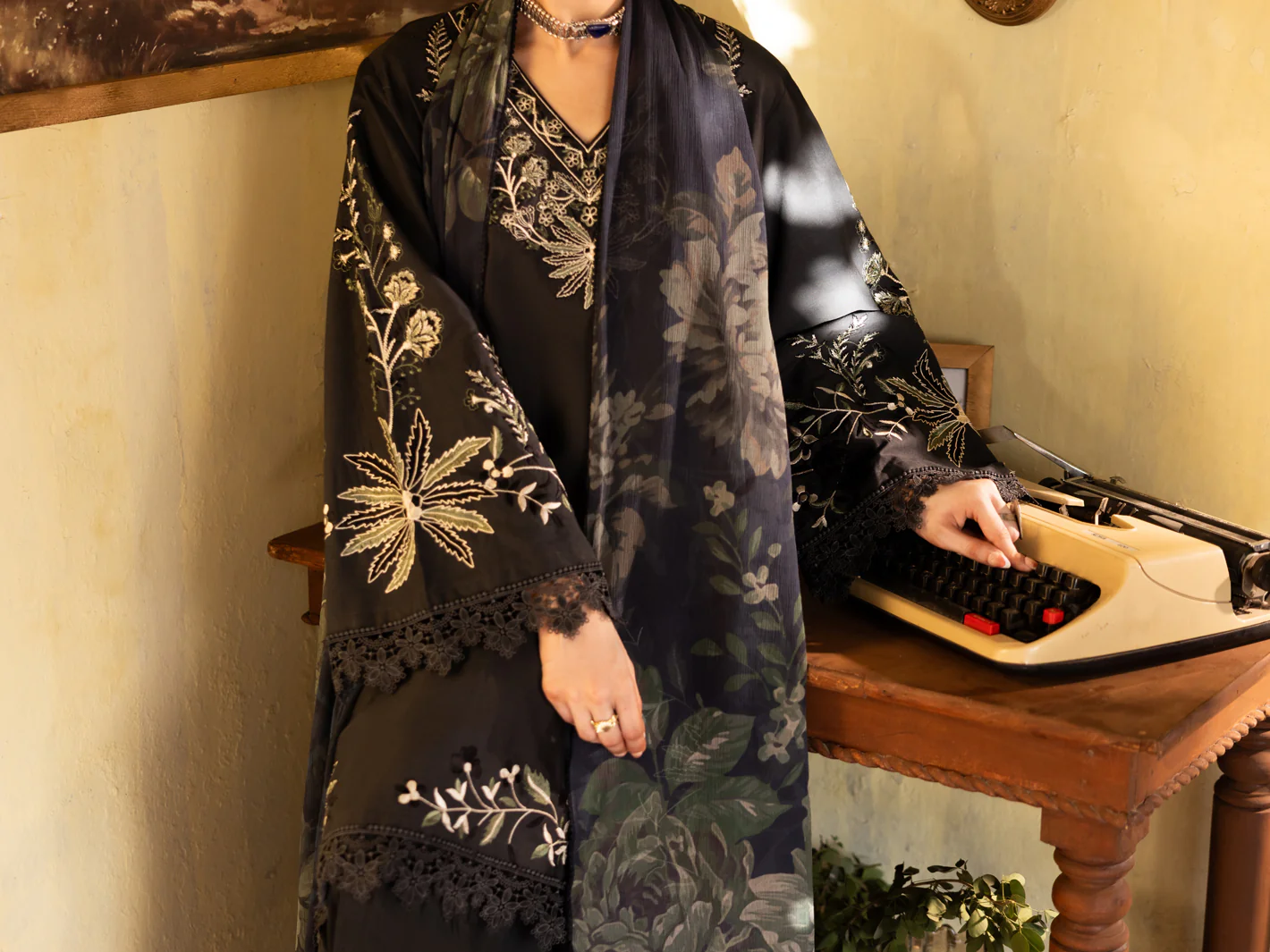 Charcoal Dyed Lawn Unstitched 3Pc - ALP-3PS-2736 - Image 4
