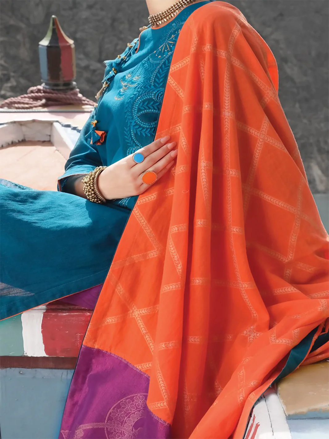 Ferozi Khaddar 3 Piece Stitched - AWP-225 - Image 2