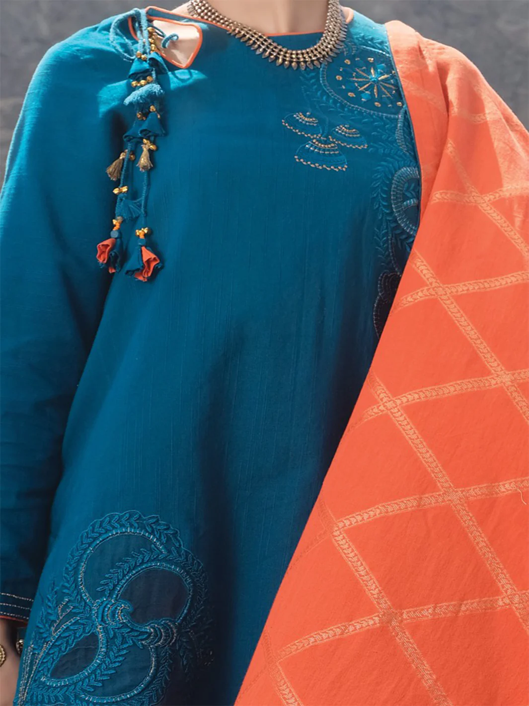 Ferozi Khaddar 3 Piece Stitched - AWP-225 - Image 3