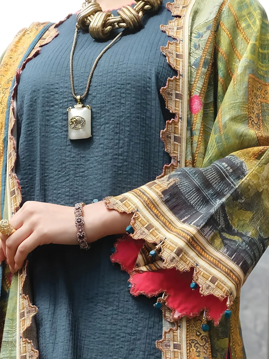 Green Khaddar + Linen 3 Piece Stitched - AWP-208 - Image 2
