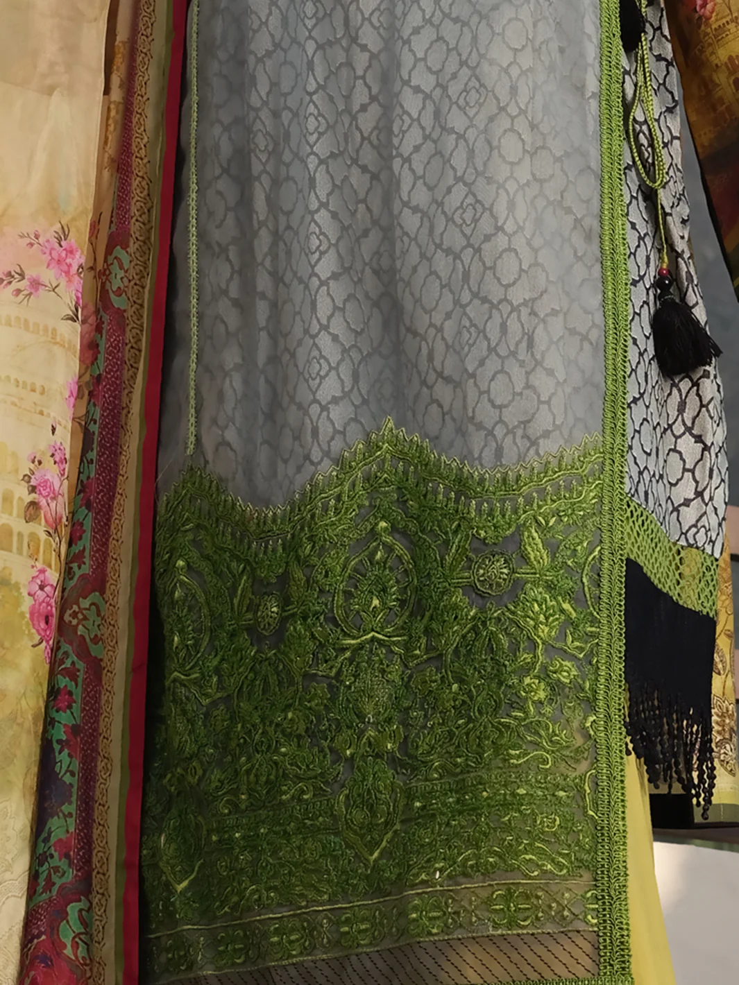 Green Organza 3 Piece Stitched - AWP-220 - Image 3