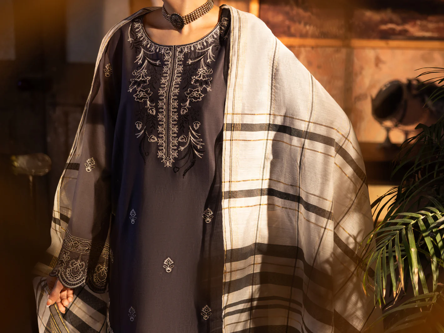 Grey Cotton Unstitched 3PC - ALP-3PS-2720 - Image 4