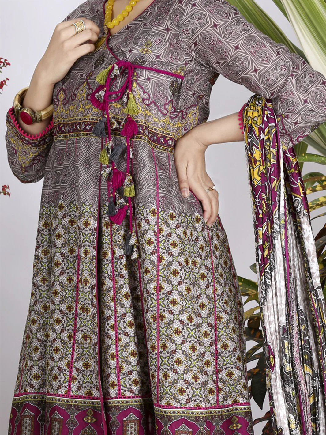 Grey Lawn 3 Piece Stitched - ALP-703 - Image 3