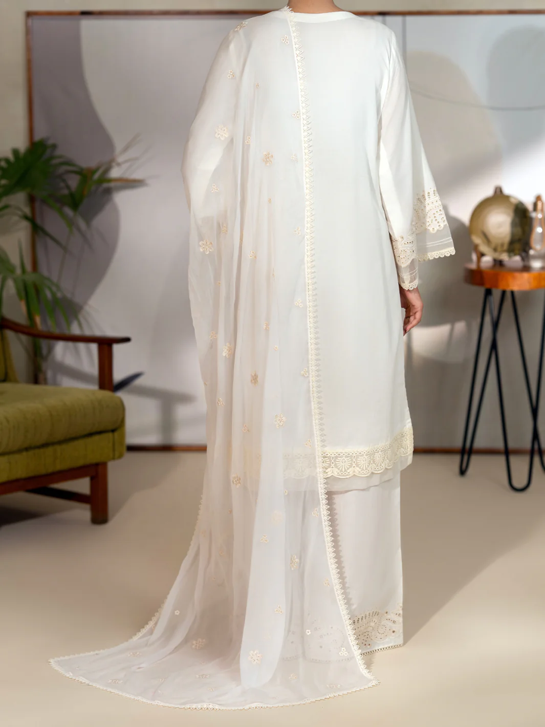 Off White Lawn Unstitched 3Pc - ALP-3PS-2451 - Image 2