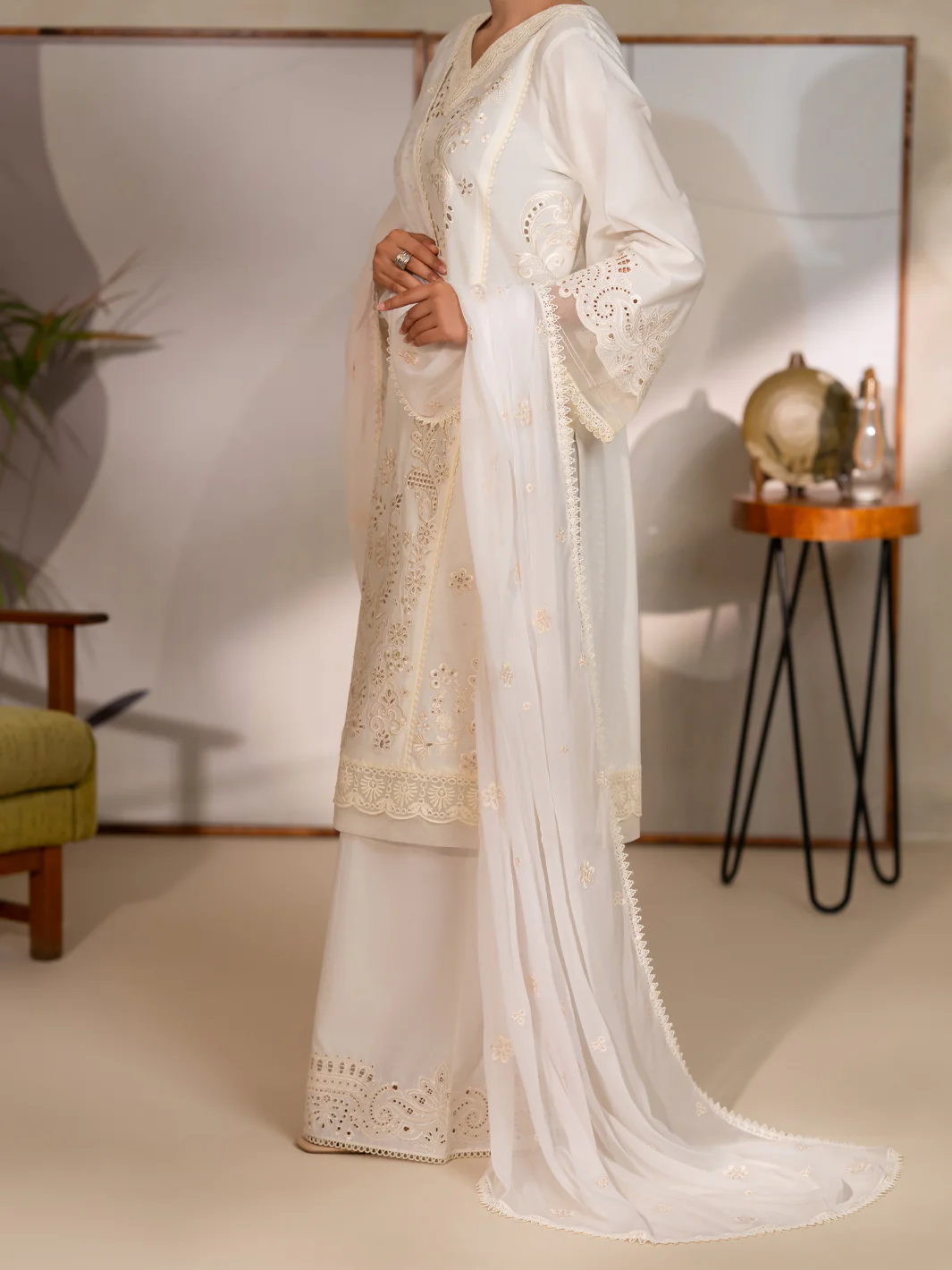 Off White Lawn Unstitched 3Pc - ALP-3PS-2451 - Image 5